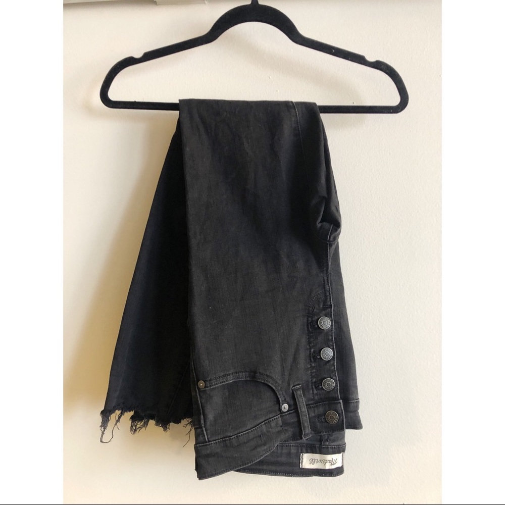 ⚫️ Madewell Mid-Riser Skinny in Berkeley Black: Button-Through Edition, Sz. 28